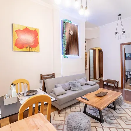 Three Vintage By Ndk And Vitosha Blvd With Free Parking 아파트 소피아