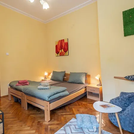 Three Vintage By Ndk And Vitosha Blvd With Free Parking * 소피아
