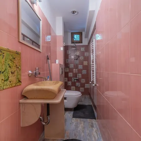 Three Vintage By Ndk And Vitosha Blvd With Free Parking * Sofia